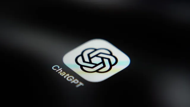 Ilustração editorial de três pesquisadores diante do logo da OpenAI, com clima tenso
